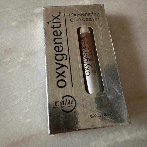 Oxygenetix oxygenating concealer 8ml - Picture 2 of 5